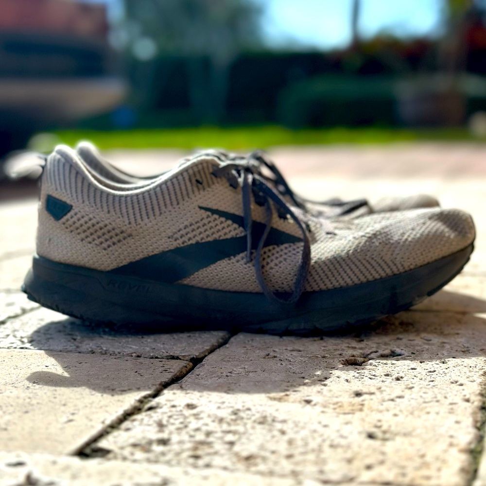 BROOKS REVEL 5